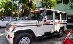 കാണാതായ പെണ്‍കുട്ടികള്‍ക്കൊപ്പം മുറി ബുക്ക് ചെയ്യാനെത്തിയത് യുവാക്കള്‍