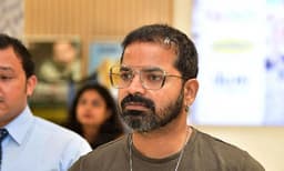 'ജനങ്ങള്‍ ഉറങ്ങാത്ത കൊച്ചി, ഉറങ്ങുന്ന കൊച്ചി കോര്‍പ്പറേഷന്‍’; കൊതുക് ശല്യത്തില്‍ പ്രതിഷേധവുമായി വിനയ് ഫോര്‍ട്ട്