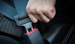 ഇനി കാറിൽ എല്ലാ യാത്രക്കാർക്കും സീറ്റ് ബെൽറ്റ്