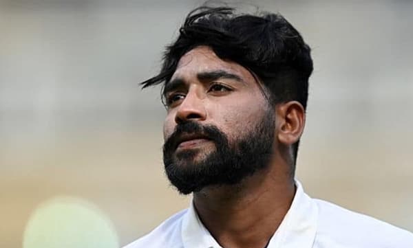 ക്രിക്കറ്റ് നിര്‍ത്തി പിതാവിനൊപ്പം ഓട്ടോ ഓടിക്കാന്‍ പോകാന്‍ പറഞ്ഞവരുണ്ട്; തുറന്ന് പറഞ്ഞ് മുഹമ്മദ് സിറാജ്