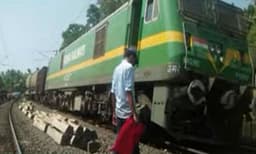 തൃശൂരില്‍ ചരക്ക് ട്രെയിന്‍ പാളംതെറ്റി; എറണാകുളം റൂട്ടില്‍ ഗതാഗതം ​വൈകും