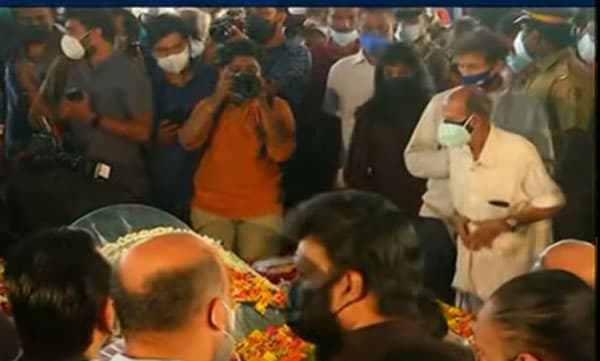 കെ.പി.എ.സി ലളിതയുടെ ഭൗതികദേഹം തൃശൂരിലേക്ക് കൊണ്ടുപോയി