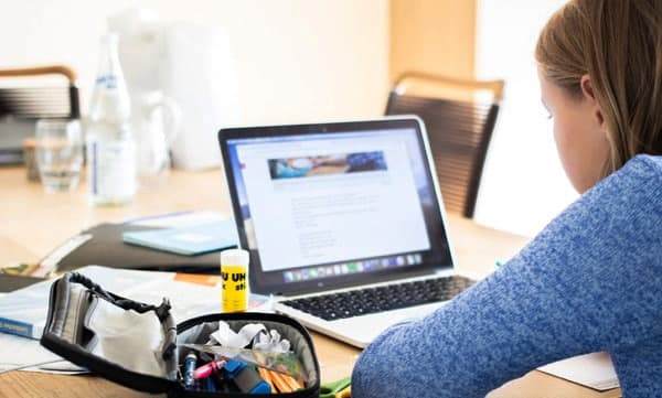 യുക്രയ്നിലെ വിദ്യാര്‍ത്ഥികള്‍ക്ക് ഓൺലെെൻ ക്ലാസുകൾ തുടങ്ങാനൊരുങ്ങി സര്‍വകലാശാലകള്‍