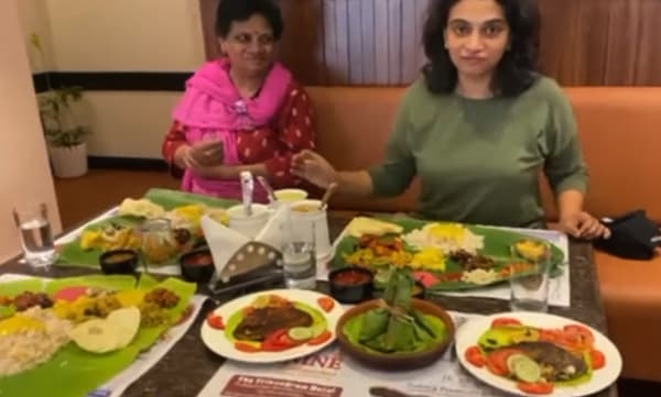 സദ്യ കഴിക്കാൻ ഇഷ്ടമാണോ?​​ പോകാൻ പറ്റിയ അടിപൊളി സ്ഥലം പരിചയപ്പെടുത്തി കൃഷ്ണപ്രഭ