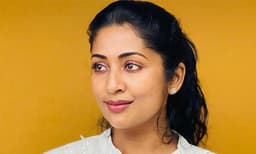 സ്ത്രീശക്തിയുടെ തീയായ് ഒരുത്തി...