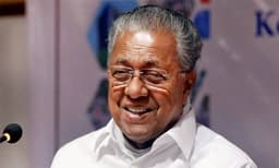 സില്‍വര്‍ ലൈന്‍: ഏറ്റെടുക്കുന്ന ഭൂമിക്ക് കമ്പോളവിലയുടെ ഇരട്ടി നഷ്ടപരിഹാരം: മുഖ്യമന്ത്രി