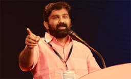 ജസ്റ്റിസ് ഹേമ കമ്മീഷന്‍ റിപ്പോര്‍ട്ട് പുറത്തുവിടാന്‍ 'സ്ത്രീപക്ഷ' സര്‍ക്കാര്‍ തയ്യാറാകാത്തതിനെ കുറിച്ചാണ് ചര്‍ച്ചകള്‍ ഉയര്‍ന്നുവരേണ്ടത്: വി.ടി ബല്‍റാം