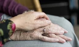 53കാരിയുടെ ചർമ്മത്തിന് 23ന്റെ ചെറുപ്പം; പ്രായമാകൽ പ്രക്രിയ പിന്നോട്ടാക്കാൻ മാർ​​ഗം കണ്ടെത്തി ശാസ്ത്രജ്ഞർ 