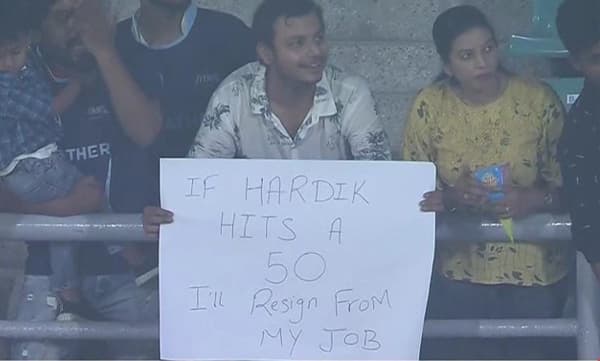 IPL fan's banner became viral (Image Source: Twitter)