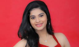 നയൻതാരാ ചക്രവർത്തിക്ക് ഈ ജന്മദിനം ആഹ്ളാദം, മധുരം !.. 