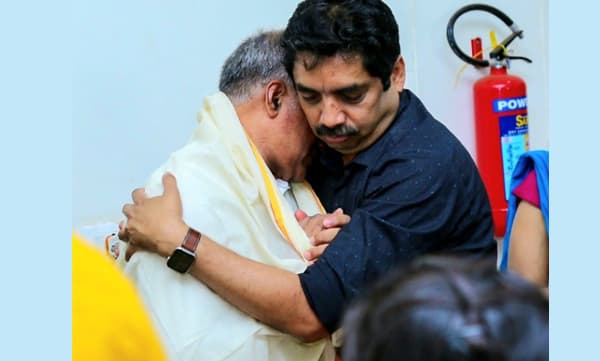 Father abandoned by son (Image Source: Facebook)