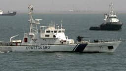 Pakistani boat with 9 people apprehended near Gujarat coast