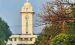 തിരക്കുമൂലമാണ് ചോദ്യപേപ്പറിനു പകരം ഉത്തരസൂചിക നല്‍കിയത് ; വിസിയുടെ വിശദീകരണം ഇങ്ങനെ 