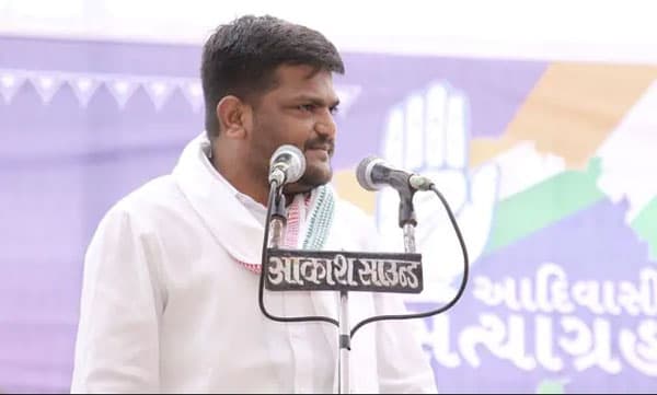 
ഹാര്‍ദിക് പട്ടേല്‍ കോണ്‍ഗ്രസ് വിട്ടു; നേതൃത്വത്തിനെതിരെ കടുത്ത വിമര്‍ശനം