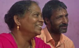 പത്തുകോടിയുടെ വിഷു ബംപർ അടിച്ച ഭാഗ്യശാലിയെ കാത്ത് ലോട്ടറി വില്പനക്കാരായ രംഗനും ഭാര്യ ജെസീന്തയും