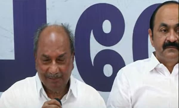 ജനങ്ങള്‍ ദുരിതമനുഭവിക്കുമ്പോള്‍ മന്ത്രിപ്പട തൃക്കാക്കരയില്‍ ക്യാമ്പടിച്ചിരിക്കുന്നത് ക്രിമിനല്‍ കുറ്റം: എ.കെ ആന്റണി