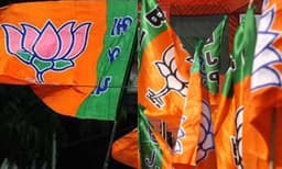 മാധ്യമപ്രവർത്തകരെ ആക്രമിച്ച സംഭവത്തില്‍ ബിജെപി പ്രവർത്തകർക്കെതിരെ കേസ്