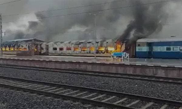 Train set ablaze, stones pelted as tensions over Agnipath scheme reaches Secunderabad