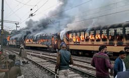 Agnipath Protests: Vehicles Set On Fire In Bihar, 260 Arrested In UP