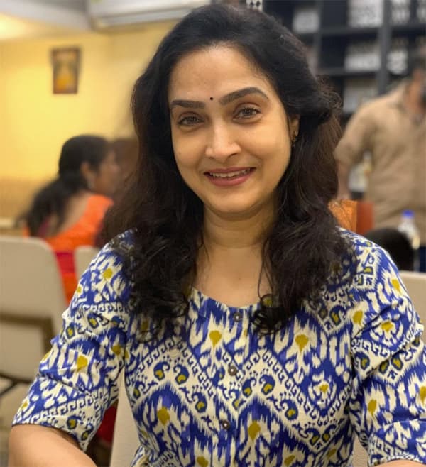 തമിഴില്‍ നായികയ്ക്ക് ചേരില്ലെന്നു പറഞ്ഞ  ഈ കണ്ണുകളാണ്  മലയാളത്തില്‍ എനിക്ക് അവസരങ്ങള്‍ തന്നത്: ശാരി