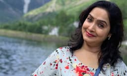 തമിഴില്‍ നായികയ്ക്ക് ചേരില്ലെന്നു പറഞ്ഞ  ഈ കണ്ണുകളാണ്  മലയാളത്തില്‍ എനിക്ക് അവസരങ്ങള്‍ തന്നത്: ശാരി