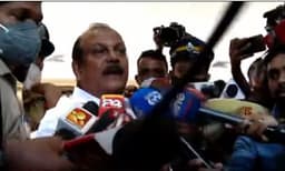 ജോര്‍ജിനെ എ.ആര്‍ ക്യാംപിലെത്തിച്ചു; ഉമ്മന്‍ ചാണ്ടിക്കെതിരെ കള്ളമൊഴി നല്‍കാത്തതില്‍ പരാതിക്കാരി വ്യക്തി വൈരാഗ്യം തീര്‍ക്കുന്നുവെന്ന് ജോര്‍ജ്