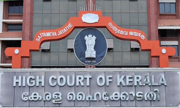 
പശ ഒട്ടിച്ചാണോ റോഡ് നിര്‍മ്മിച്ചത്; പരിഹസിച്ച് ഹൈക്കോടതി
