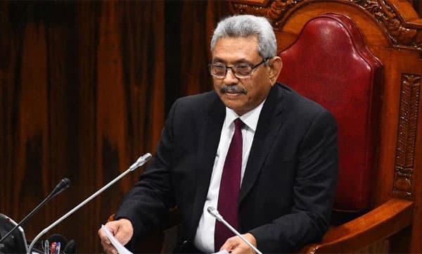 രാജിവച്ചില്ല, ഗോട്ടബായ ശ്രീലങ്ക വിട്ടു; രക്ഷപ്പെട്ടത് സൈനിക ഹെലികോപ്ടറില്‍ മാലിദ്വീപിലേക്ക്