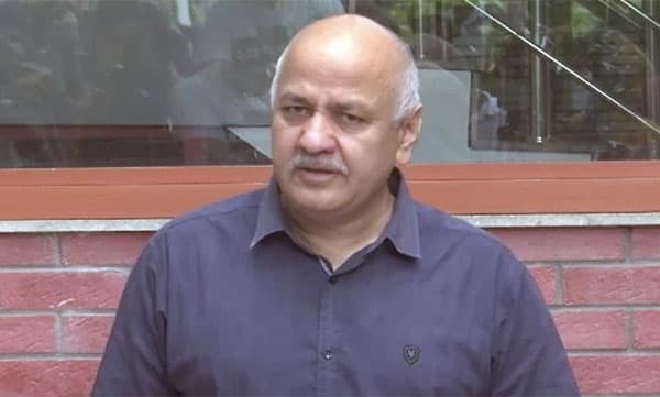 പുതിയ മദ്യനയത്തില്‍ സിബിഐ പിടിമുറുക്കി; പരിഷ്‌കരണം മാറ്റിവച്ച് ഡല്‍ഹി സര്‍ക്കാര്‍