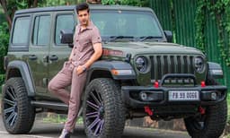 
റാങ്ലര്‍ റുബിക്കണിന് പുത്തന്‍ മുഖം നല്‍കി നടന്‍ കരണ്‍ കുന്ദ്ര