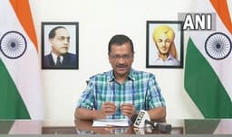 
ഡല്‍ഹിയില്‍ അട്ടിമറി സൂചന; എഎപി എംഎല്‍എമാരെ ബിജെപി മറിക്കുന്നതായി ആരോപണം; കെജ്‌രിവാള്‍ യോഗം വിളിച്ചു