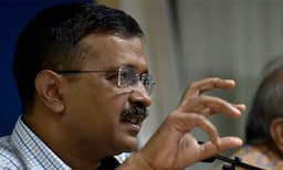 ഗുജറാത്തിലെ പാര്‍ട്ടി ഓഫീസ് പോലീസ് റെയ്ഡ് ചെയ്‌തെന്ന് എഎപി