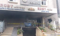 സെക്കന്ദരാബാദില്‍ ഇലക്ട്രിക് ബൈക്ക് ഷോറൂമില്‍ അഗ്നിബാധ; 8 മരണം