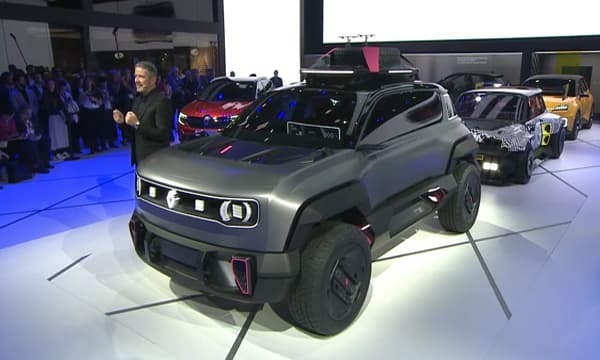 4 എവര്‍ ട്രോഫി ഇലക്ട്രിക് എസ്‌യുവി കണ്‍സെപ്റ്റിനെ അവതരിപ്പിച്ച് റെനോ 