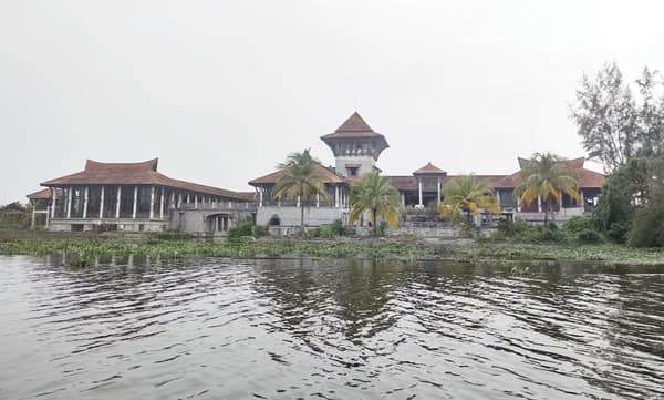 കാപികോ പൊളിക്കല്‍ തടയാന്‍ ഒത്തുകളി ? പരിസ്‌ഥിതി അനുമതിപ്പത്രം 'കാണാനില്ല',  രേഖകള്‍ ഹാജരാക്കിയില്ലെങ്കില്‍ പൊളിക്കല്‍ നിര്‍ത്തിവയ്‌ക്കാന്‍ സാധ്യത