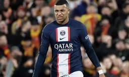 എംബാപ്പേ കൊണ്ട് തന്നെ ഒന്നും നടക്കില്ല ; മെസ്സിയും നെയ്മറും ഇല്ലെങ്കില്‍ പിഎസ്ജിയ്ക്കും ഇതു പറ്റും