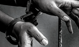 എട്ടില്‍ പഠിക്കുന്ന വിദ്യാര്‍ത്ഥിനിയ്ക്ക് ഹൃദയം അലിയുന്ന ​‍പ്രണയലേഖനം; 47 കാരന്‍ അദ്ധ്യാപകനെതിരേ പോലീസ് കേസെടുത്തു