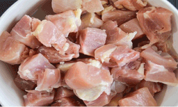 നാടാകെ ദുര്‍ഗന്ധം പരന്നു : അന്വേഷണത്തില്‍ കണ്ടെത്തിയത് 500 കിലോ അഴുകിയ ഇറച്ചി 