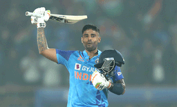 ബാറ്റിംഗ് മികവിന് അംഗീകാരം ; സൂര്യകുമാര്‍ യാദവ് ഐസിസിയുടെ 2022 ലെ ട്വന്റിട്വന്റി താരം