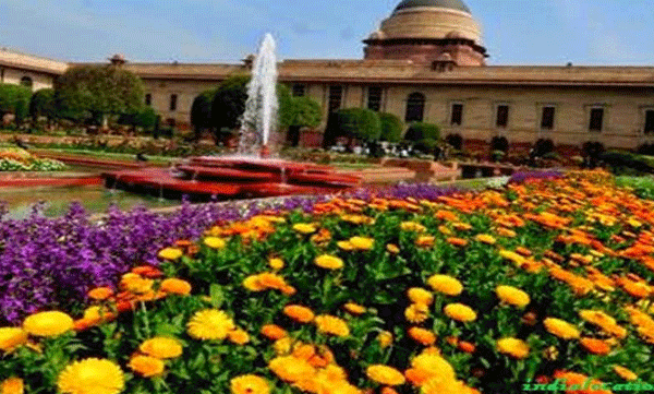 മുഗള്‍ ഗാര്‍ഡന്‍ ഇനി മുതല്‍ അമൃത് ഉദ്യാന്‍ ; സാമ്രാജ്യത്വ അധിനിവേശ ഓര്‍മ്മകള്‍ ക​ഴുകിക്കളഞ്ഞു 