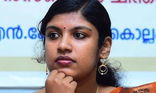 ചിന്തയുടെ ഗവേഷണ പ്രബന്ധം കോപ്പിയടിയെന്നും ആക്ഷേപം; ‘ബോധി കോമണ്‍സ്’ എന്ന വെബ് സൈറ്റിലെ ലേഖനം എടുത്തു ചേര്‍ത്തു; 'വാഴക്കുല' യില്‍ സിപിഎമ്മും ഇടപെടുന്നു സി