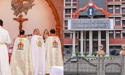 ഏകീകൃത കുര്‍ബാന; തര്‍ക്കത്തിന് മധ്യസ്ഥതയിലൂടെ പരിഹാരം കാണാൻ ഹൈക്കോടതി