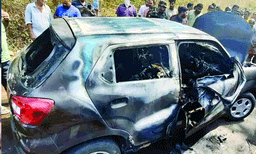 പെട്രോള്‍ ടാങ്ക് പൊട്ടാതിരുന്നിട്ടും തീ പെട്ടെന്ന് തന്നെ പടര്‍ന്നു ; പ്രജിത്ത് കാറിനുള്ളില്‍ പെട്രോള്‍ സൂക്ഷിച്ചിരുന്നതായി സംശയം