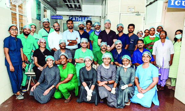 പത്തനംതിട്ട സ്വദേശി 61 കാരിയില്‍ നൂതന ശസ്ത്രക്രിയയായ ടാവി വിജയകരമായി നടത്തി, ഹൃദയം തുറക്കാതെ വാല്‍വ് മാറ്റിവച്ചു ; കോട്ടയം മെഡിക്കല്‍ കോളജിന് ചരിത്രനേട്ടം