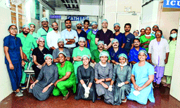 പത്തനംതിട്ട സ്വദേശി 61 കാരിയില്‍ നൂതന ശസ്ത്രക്രിയയായ ടാവി വിജയകരമായി നടത്തി, ഹൃദയം തുറക്കാതെ വാല്‍വ് മാറ്റിവച്ചു ; കോട്ടയം മെഡിക്കല്‍ കോളജിന് ചരിത്രനേട്ടം