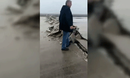 ഭൂകമ്പത്തില്‍ തുര്‍ക്കിയിലെ പ്രധാനനഗരങ്ങള്‍ തുടച്ചു നീക്കപ്പെട്ടു ; വിമാനത്താവളത്തിലെ റണ്‍വേ രണ്ടായി പിളര്‍ന്നു