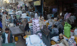 ചിക്കന് 700, ഒരു ലിറ്റര്‍ പാലിന് 200 രൂപ:  വിലക്കയറ്റത്തില്‍ വലഞ്ഞ് പാക്കിസ്ഥാന്‍