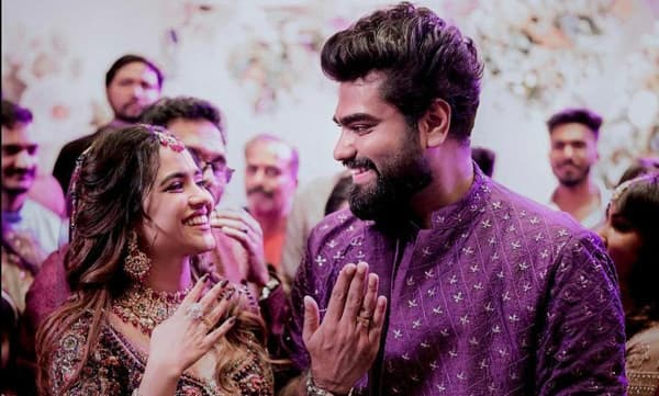 അത് വെറുമൊരു ലെഹങ്കയെന്ന് കരുതിയവര്‍ക്ക് തെറ്റി;  ആരതി വിവാഹ നിശ്ചയത്തില്‍ ധരിച്ച വസ്ത്രത്തിന് പ്രത്യേകതയുണ്ട്