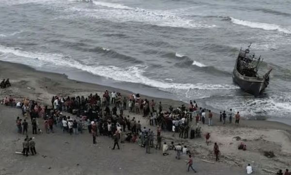 റോഹിങ്ക്യന്‍ അഭയാര്‍ത്ഥികള്‍ ദുരിതക്കടലില്‍ ; ജനിച്ച മണ്ണില്‍ നിന്നും ഓടിക്കുന്നു, ചെന്നു ചേരുന്നിടത്ത് ജീവിതമില്ല 