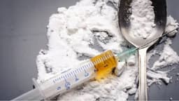 ഇന്‍സ്റ്റഗ്രാം വഴി പരിചയപ്പെട്ട ലഹരി മാഫിയയുടെ മയക്കുമരുന്ന് കാരിയറായി ഒന്‍പതാം ക്ലാസ്‌കാരി